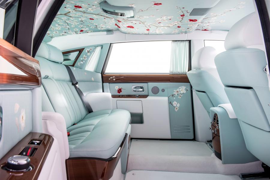  Rolls-Royce Phantom Serenity 2015 года  (фото 6 из 17)
